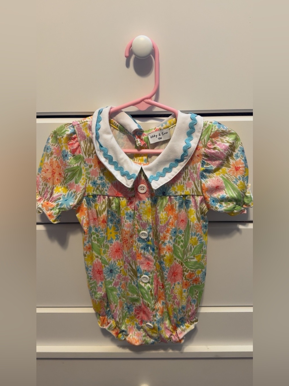 NEW WITHOUT TAGS
Floral Puff-Sleeve Baby Romper - Multicolor